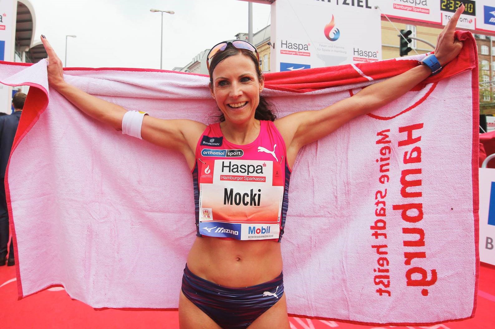 Sabrina Mockenhaupt stellt neuen Hamburger Halbmarathon-Rekord auf