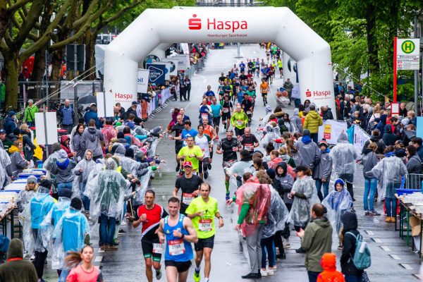 Haspa Marathon Hamburg 2019, 28.04.2019,  *** Local Caption *** +++ www.hoch-zwei.net +++ copyright: HOCH ZWEI / Henning Angerer +++